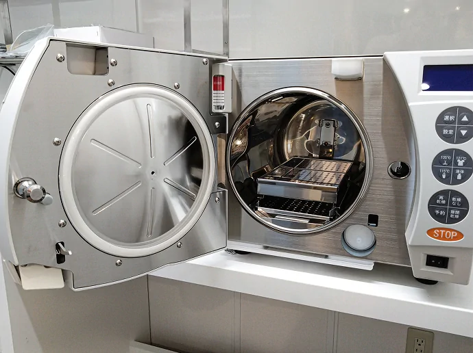オートクレーブ滅菌器